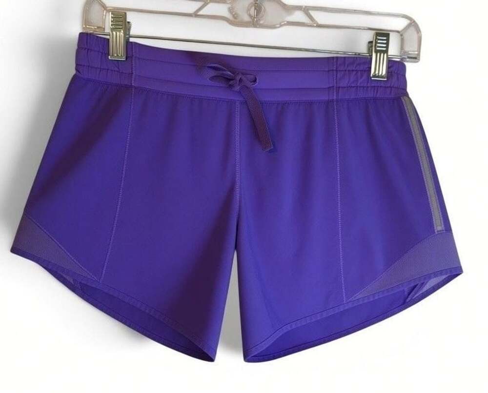 Lululemon Hotty Hot Low-Rise Lined Short 4" Purple Size 4